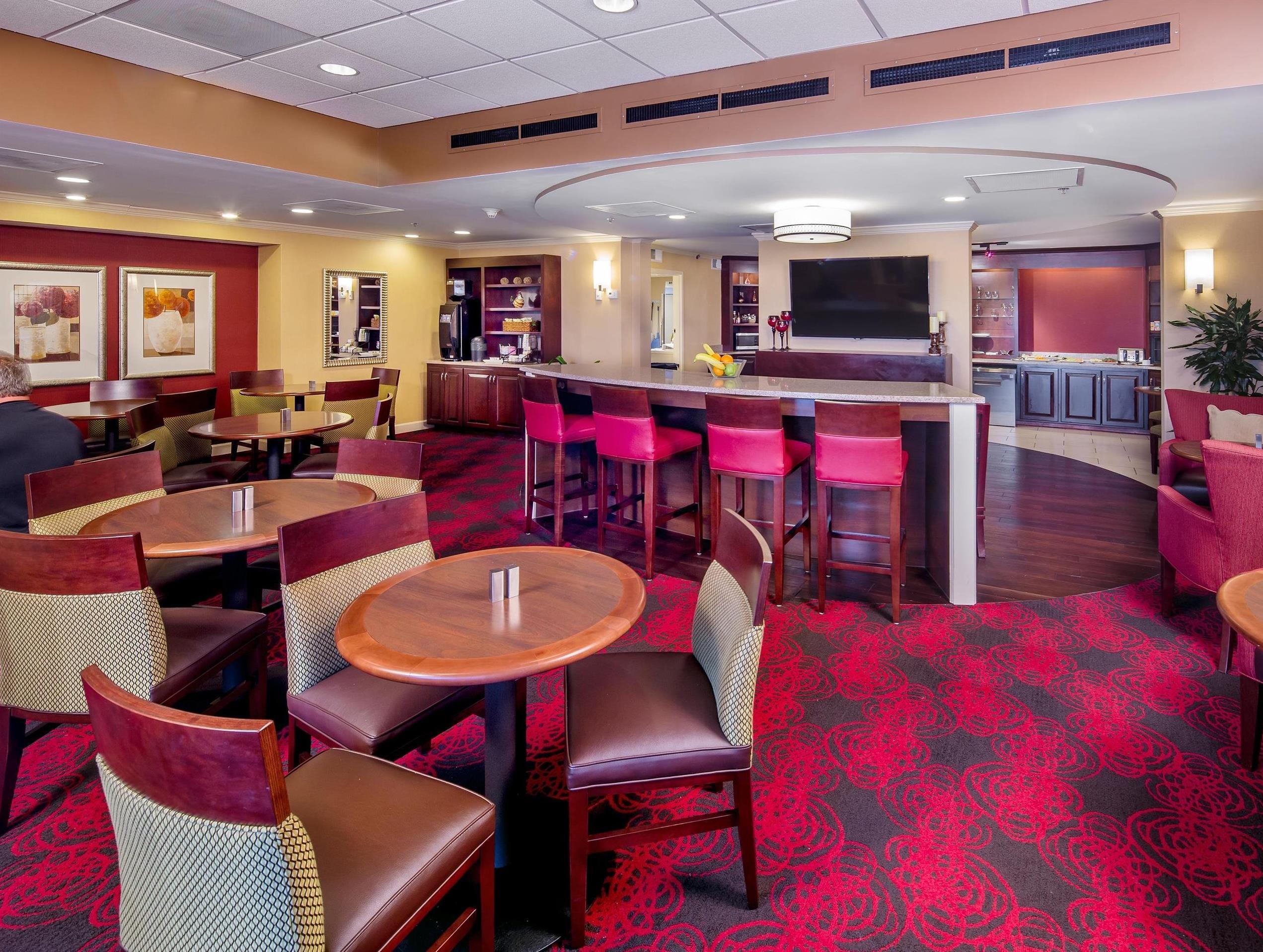 Doubletree By Hilton Hotel Columbia Exterior photo