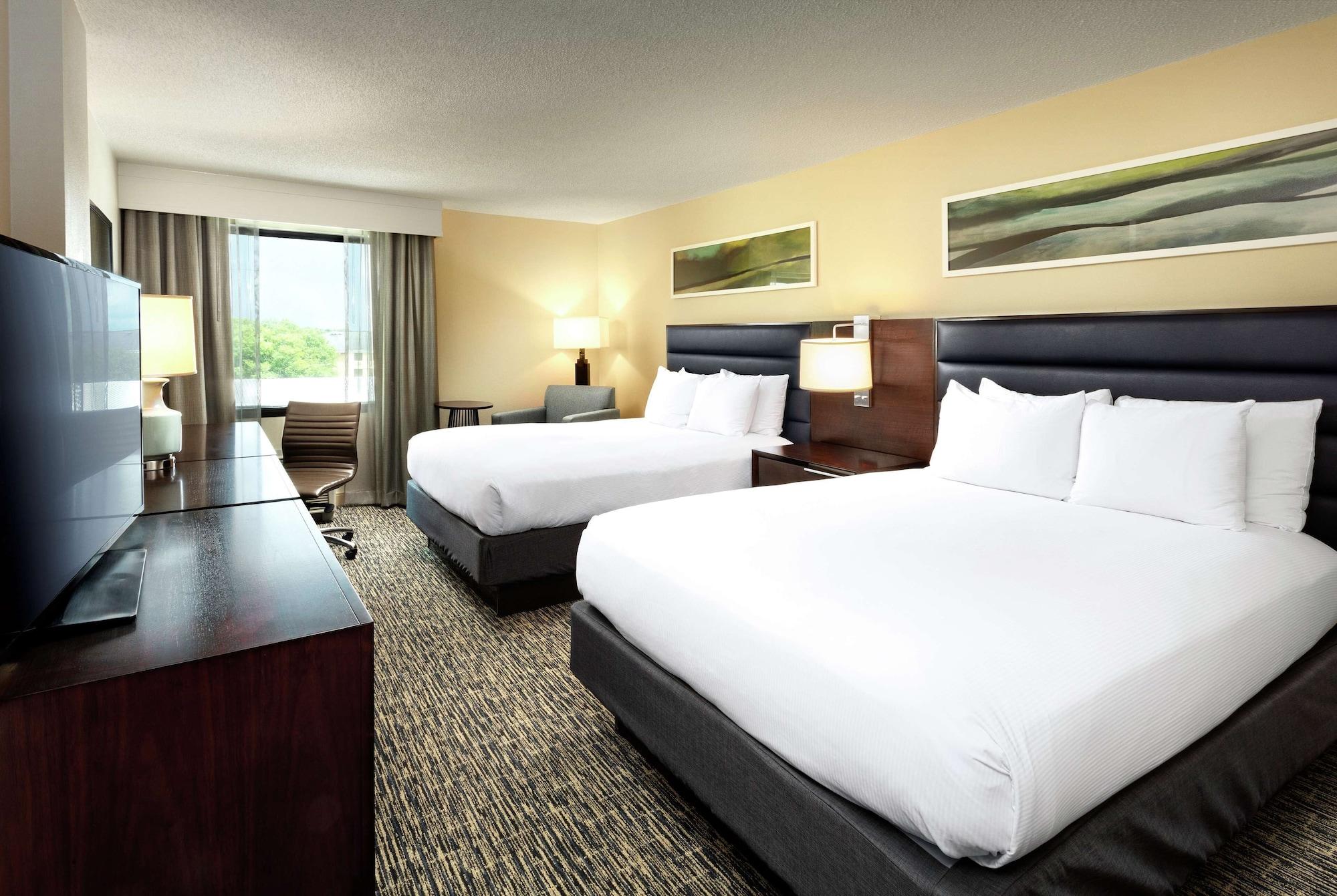 Doubletree By Hilton Hotel Columbia Exterior photo